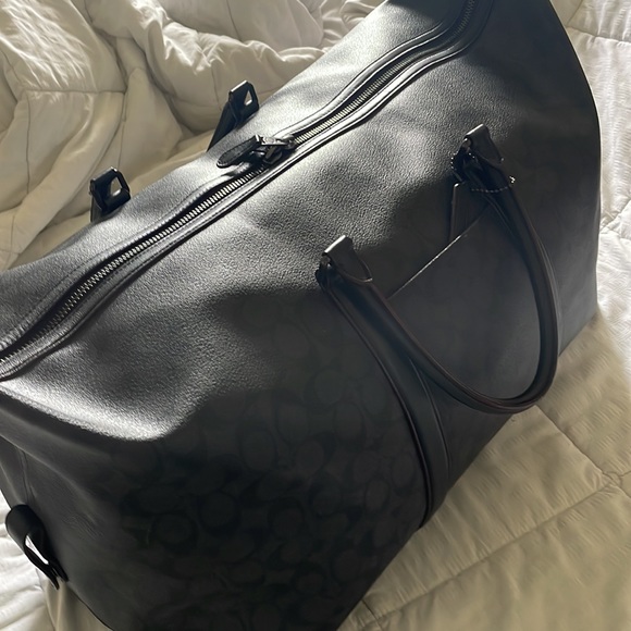 Men’s coach duffel bag, brand new never used. Tags still in pocket! - Picture 13 of 13